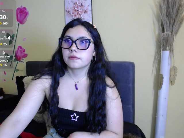 DaisyMoon8 live cam on BongaCams