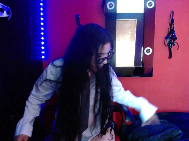 DaisyMoon8 live cam on BongaCams