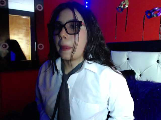 DaisyMoon8 live cam on BongaCams