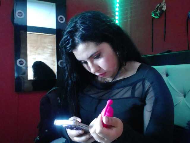 DaisyMoon8 live cam on BongaCams