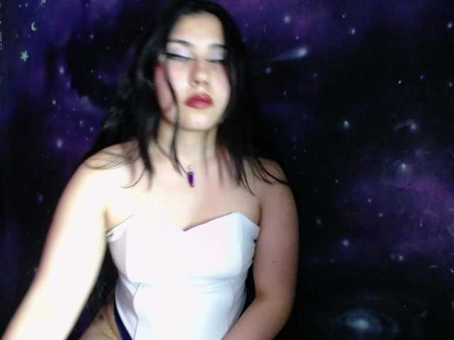 DaisyMoon8 live cam on BongaCams