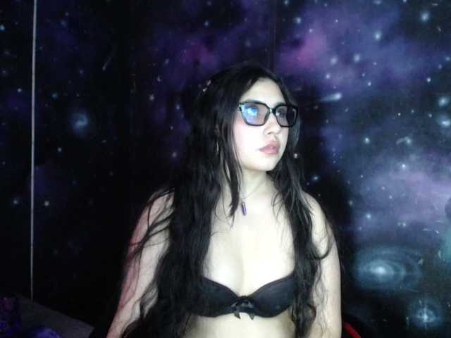 DaisyMoon8 live cam on BongaCams