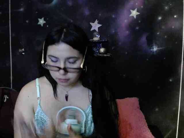 Model: DaisyMoon8