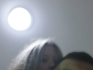 LOVELYTWINS Porn Show