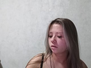 LOVELYTWINS Porn Show