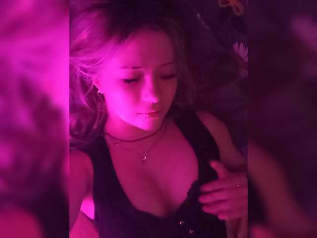 LOVELYTWINS live cam on BongaCams
