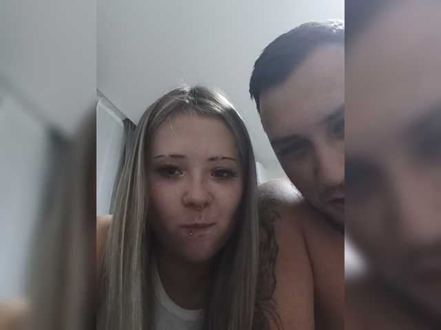LOVELYTWINS live cam on BongaCams