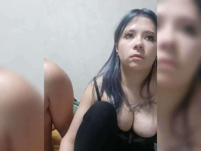 LOVELYTWINS