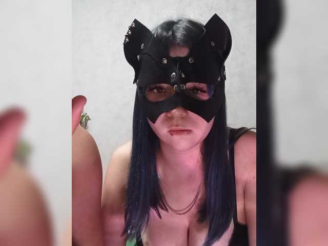 LOVELYTWINS live cam on BongaCams