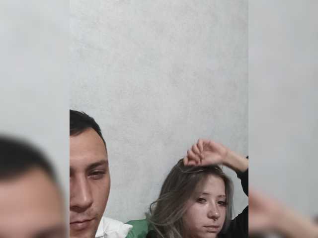 LOVELYTWINS live cam on BongaCams