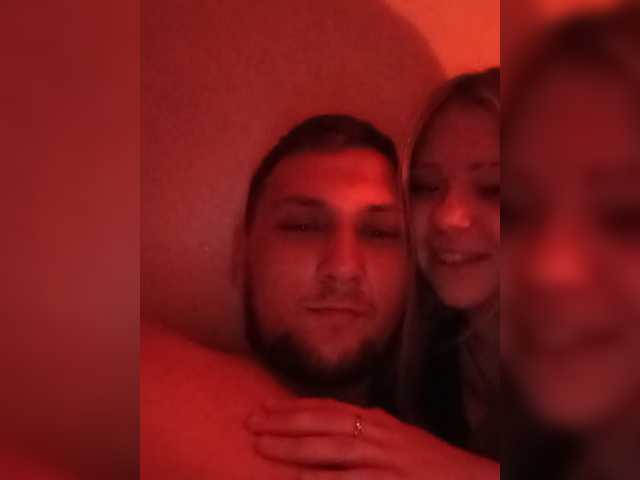 LOVELYTWINS live cam on BongaCams