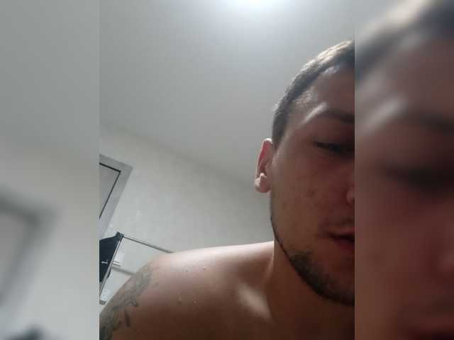 LOVELYTWINS live cam on BongaCams