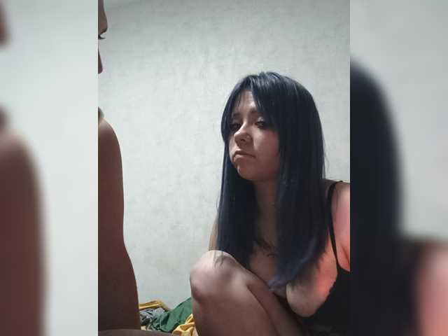 LOVELYTWINS live cam on BongaCams