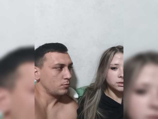 LOVELYTWINS live cam on BongaCams
