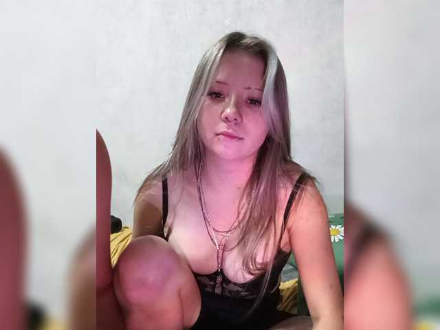 LOVELYTWINS live cam on BongaCams