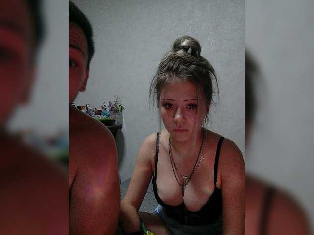 LOVELYTWINS live cam