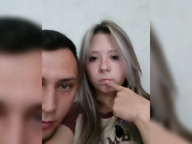 LOVELYTWINS live cam on BongaCams