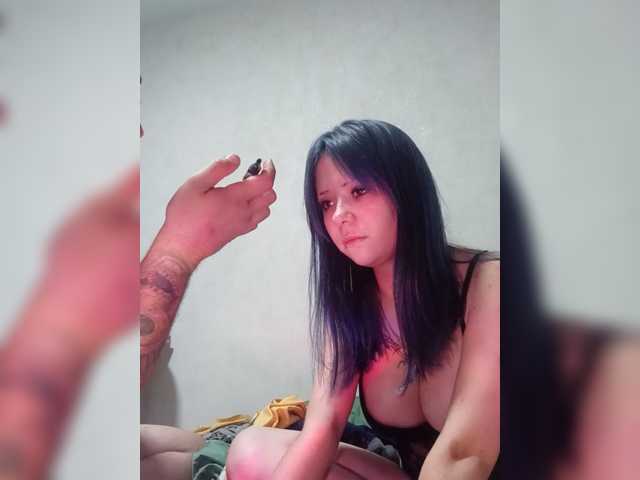 LOVELYTWINS live cam on BongaCams