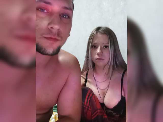 LOVELYTWINS live cam