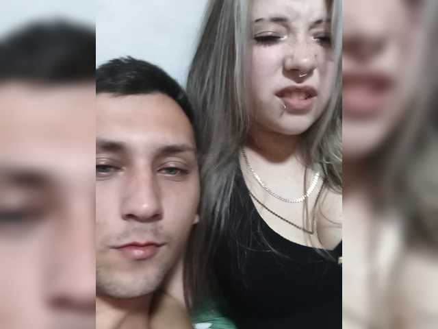 LOVELYTWINS live cam on BongaCams
