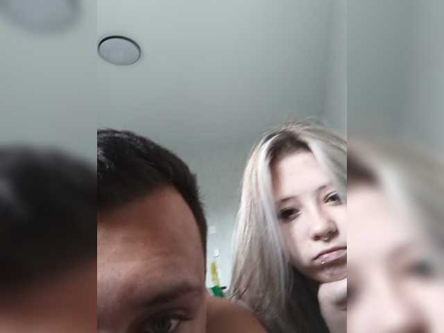 LOVELYTWINS live cam on BongaCams