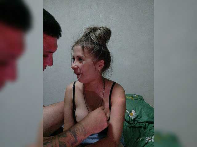 LOVELYTWINS live cam on BongaCams
