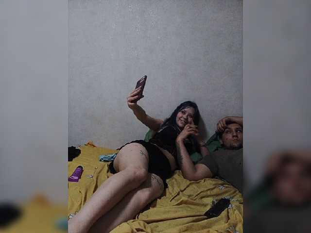 LOVELYTWINS