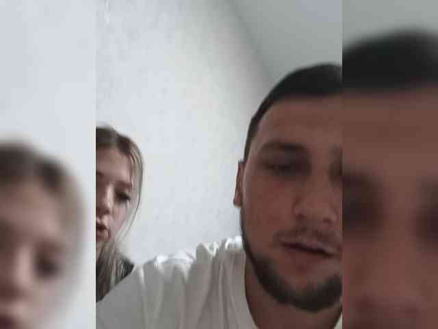 LOVELYTWINS webcam