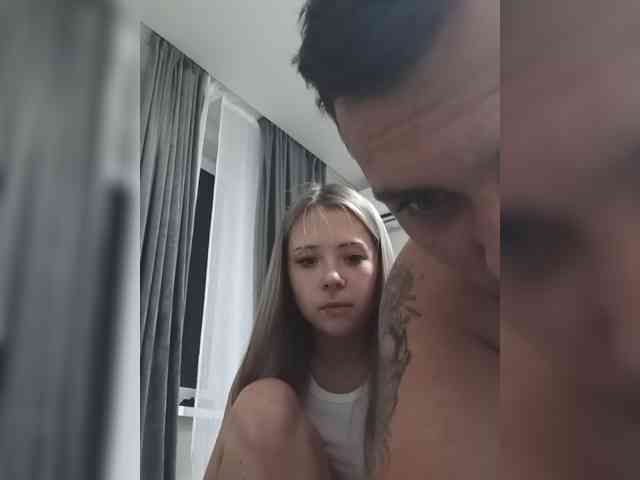 Lovelytwins's cam show statistics and live stream