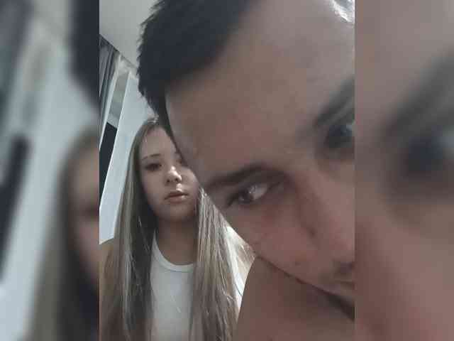 Модель: LOVELYTWINS