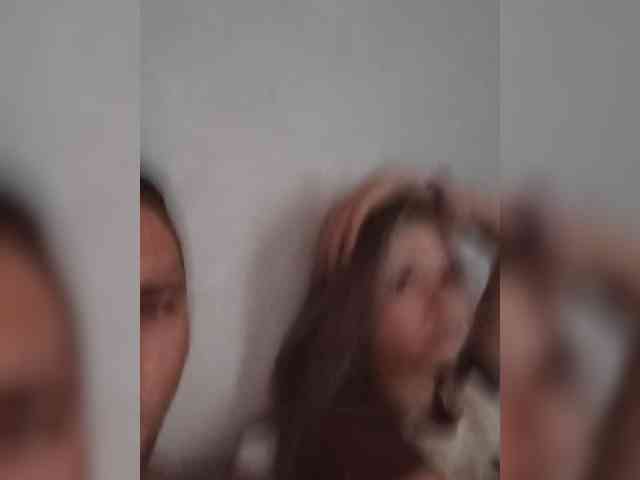 LOVELYTWINS webcam