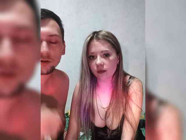 LOVELYTWINS webcam