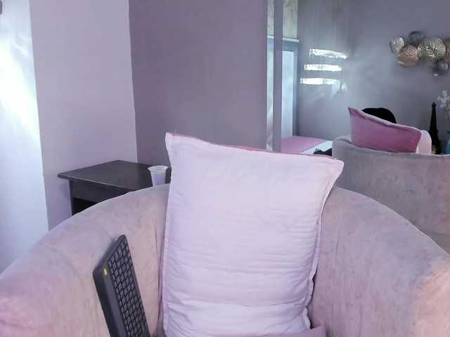 Thomamees live cam preview