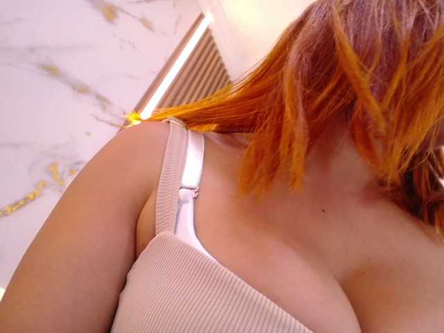SaraAngeelss live cam preview