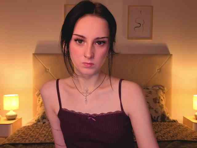 CutieMollyy webcam