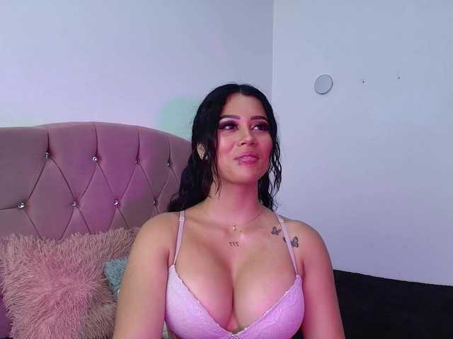 Fernanda-Sweet live cam on BongaCams