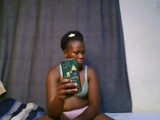 Pretty-vee's Live Webcam