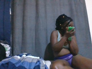 Pretty-vee's Live Webcam