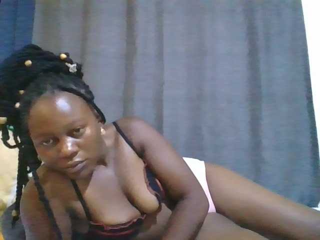 Pretty-vee live cam
