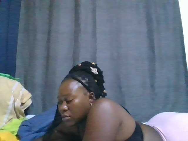 Pretty-vee live cam