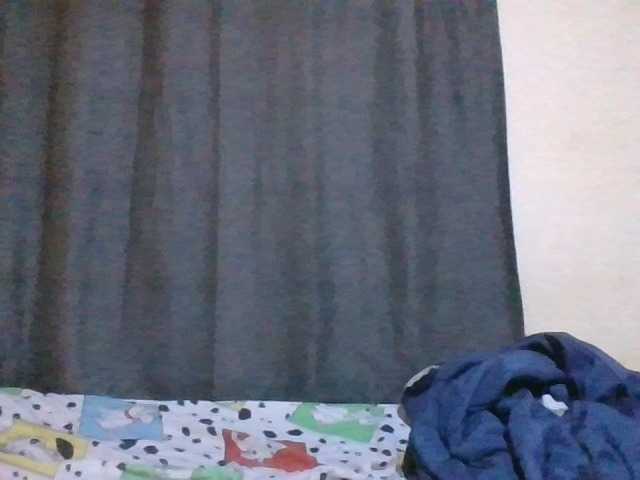 Pretty-vee live cam on BongaCams