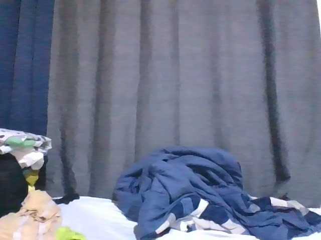 Pretty-vee live cam on BongaCams