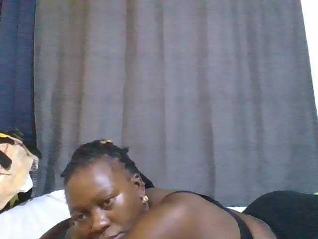 Pretty-vee live cam