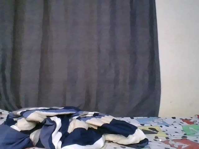Pretty-vee live cam on BongaCams