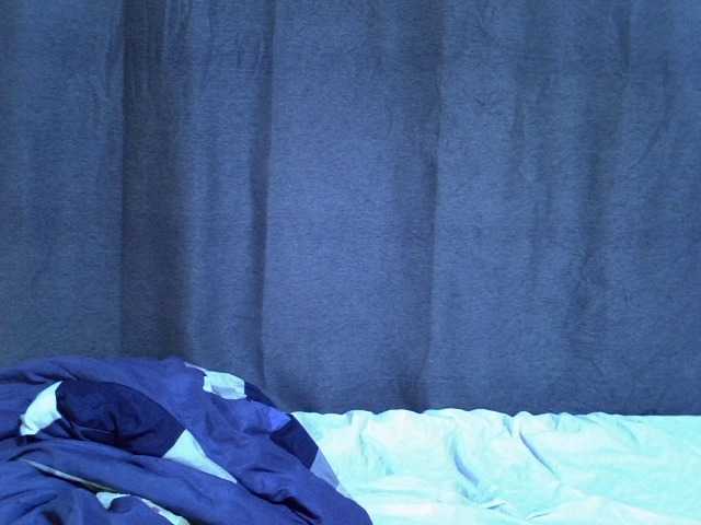 Pretty-vee live on BongaCams