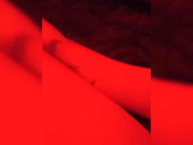 VoiceManPussyGirl webcam