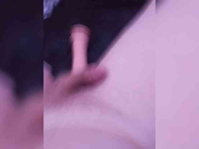 VoiceManPussyGirl webcam