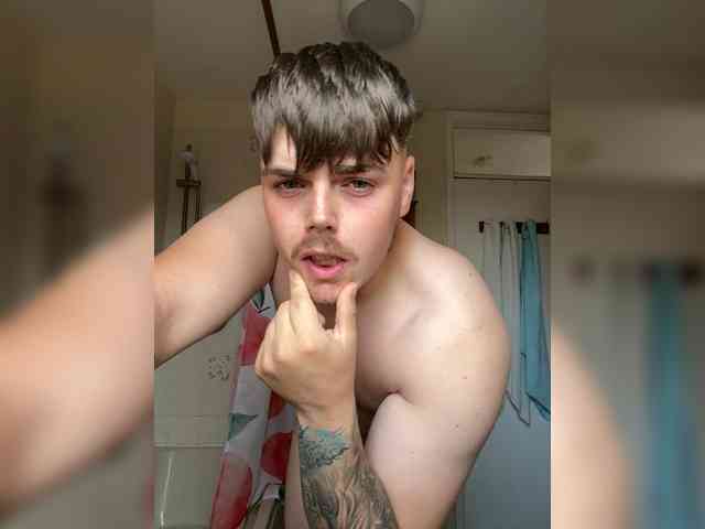 JuicyJason1233 Live Webcam on BongaCams