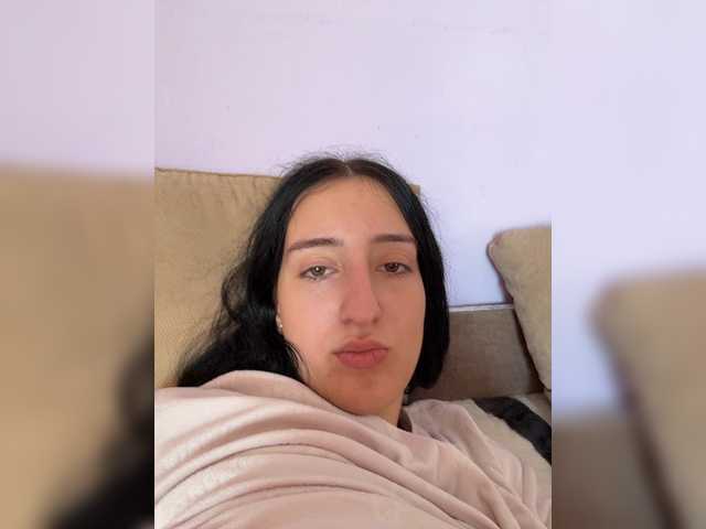 Alenushhh1 live cam on BongaCams
