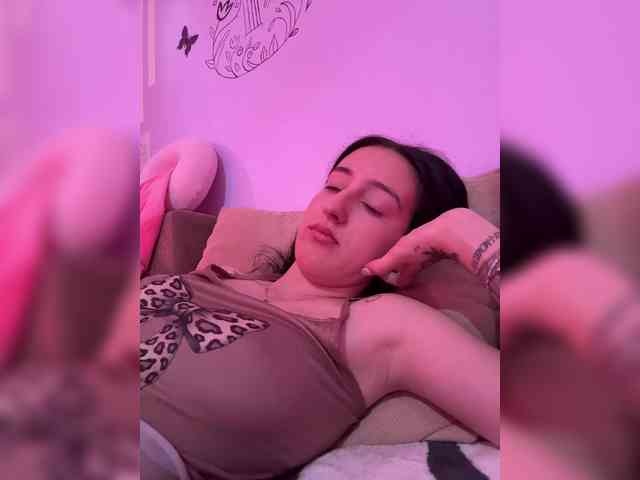 Alenushhh1 webcam